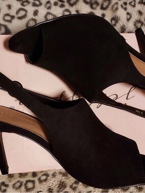 Jellypop Women's 7.5 Black faux-suede peep-toe slingback heel sandals